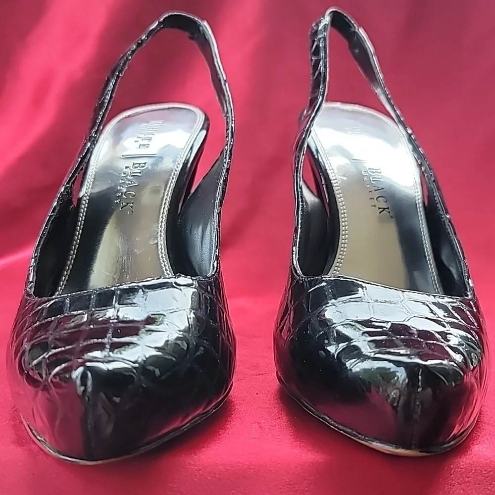 WHBM sz9 Alligator print patent leather slingback pump.